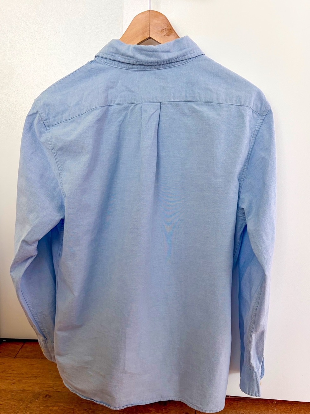 Banana Republic Light Blue Oxford Button-Down Shirt - Picture 2 of 3